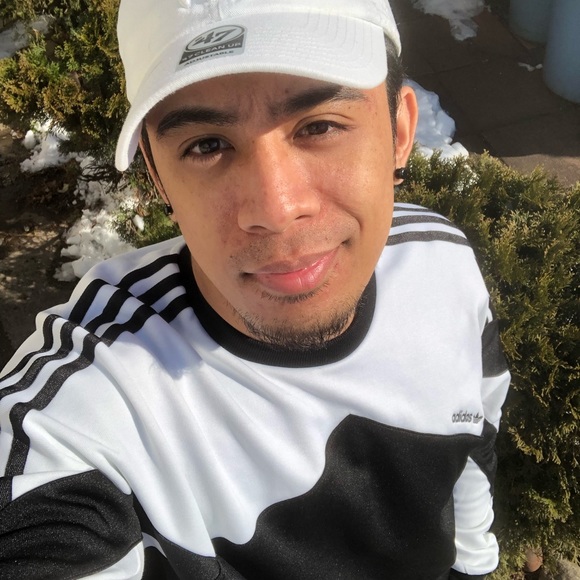 Meet your Posher, Elmore - Picture 1 of 3